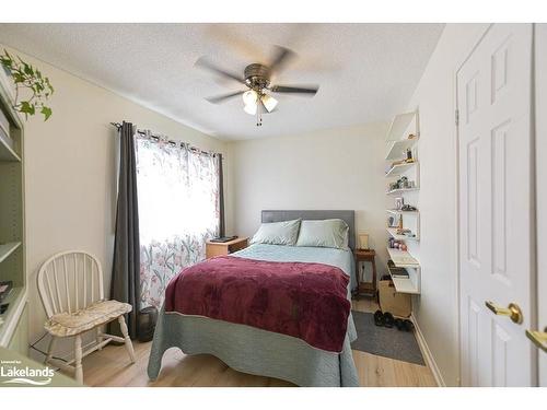 20 Lindsay Crescent, Orillia, ON - Indoor Photo Showing Bedroom