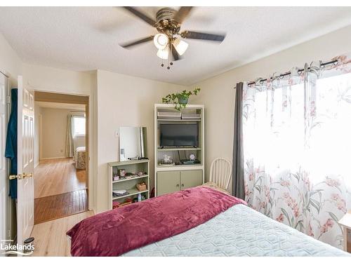 20 Lindsay Crescent, Orillia, ON - Indoor Photo Showing Bedroom