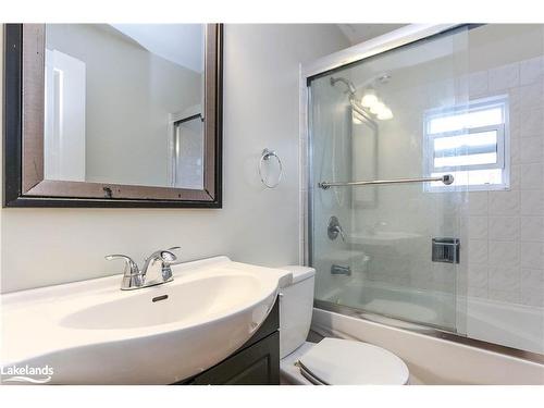 24 Glenwood Drive, Wasaga Beach, ON - Indoor Photo Showing Bathroom