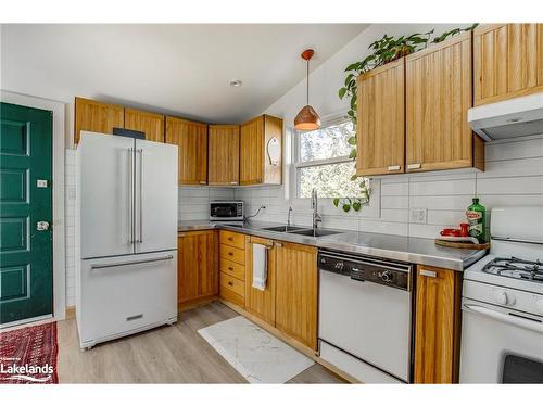 68 Second Street, Tiny, ON - Indoor Photo Showing Kitchen With Double Sink