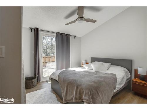 68 Second Street, Tiny, ON - Indoor Photo Showing Bedroom