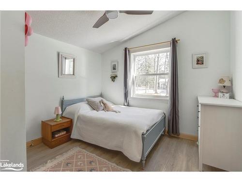 68 Second Street, Tiny, ON - Indoor Photo Showing Bedroom