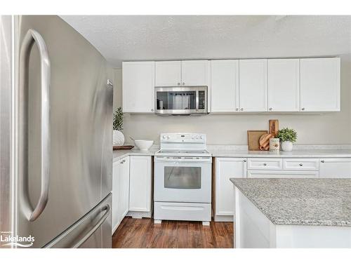 159 Sykes Street N, Meaford Municipality, ON - Indoor Photo Showing Kitchen