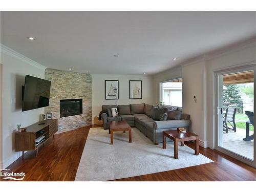17 Silver Creek Drive, Collingwood, ON - Indoor Photo Showing Living Room With Fireplace