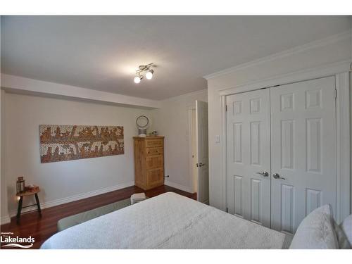 17 Silver Creek Drive, Collingwood, ON - Indoor Photo Showing Bedroom
