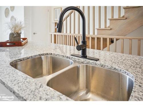 60 Winters Crescent, Collingwood, ON - Indoor Photo Showing Kitchen With Double Sink