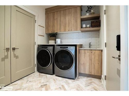 537 Algonquin Trail, Kemble, ON - Indoor Photo Showing Laundry Room