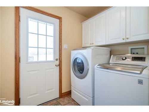 8485 Highway 93, Tiny, ON - Indoor Photo Showing Laundry Room