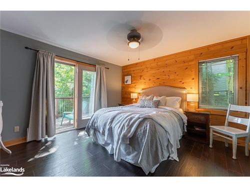 1334 Hard Wood Lane, Haliburton, ON - Indoor Photo Showing Bedroom