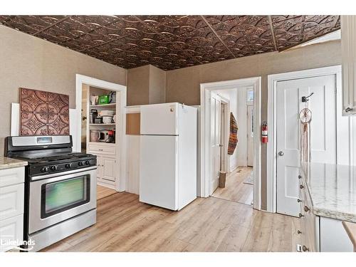 168 Boucher Street E, Meaford, ON - Indoor Photo Showing Kitchen