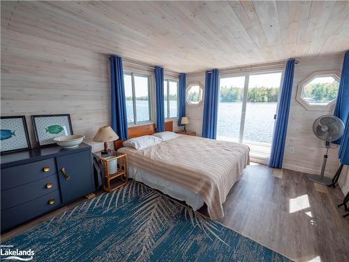 14 Is 130 Severn River, Georgian Bay, ON - Indoor Photo Showing Bedroom