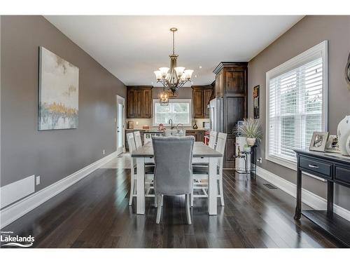 147 Rue Eric, Lafontaine, ON - Indoor Photo Showing Dining Room