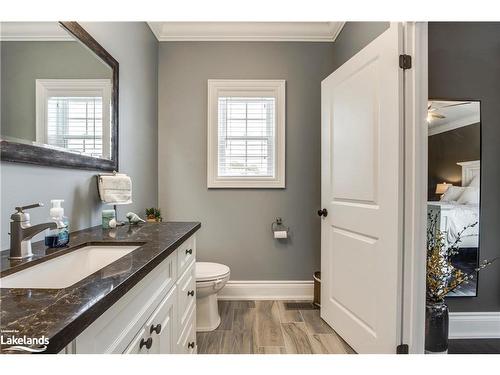 147 Rue Eric, Lafontaine, ON - Indoor Photo Showing Bathroom