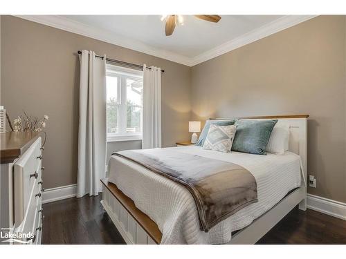 147 Rue Eric, Lafontaine, ON - Indoor Photo Showing Bedroom