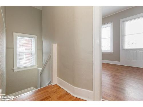 37 Ross Street, Barrie, ON - Indoor Photo Showing Other Room