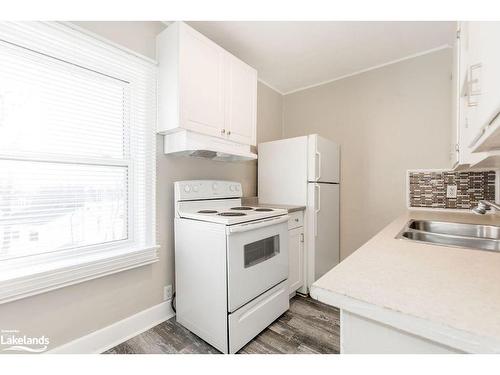 37 Ross Street, Barrie, ON - Indoor Photo Showing Kitchen With Double Sink