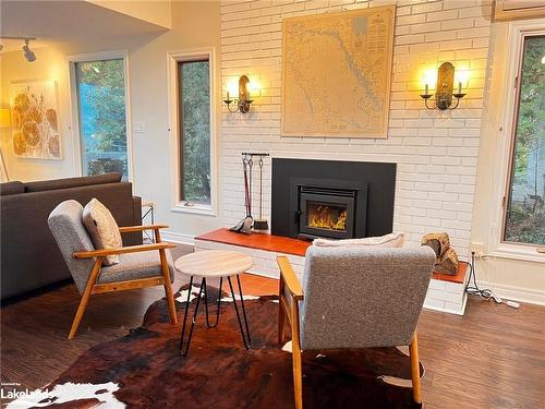 89 Georgian Manor Drive, Collingwood, ON - Indoor Photo Showing Living Room With Fireplace