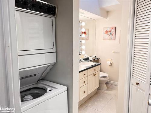 89 Georgian Manor Drive, Collingwood, ON - Indoor Photo Showing Laundry Room