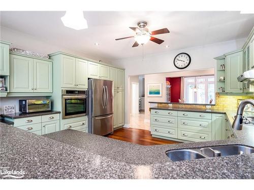 177 Harbour Beach Drive, Meaford, ON - Indoor Photo Showing Kitchen With Double Sink