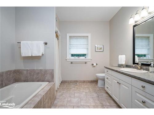 177 Harbour Beach Drive, Meaford, ON - Indoor Photo Showing Bathroom