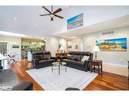 177 Harbour Beach Drive, Meaford, ON - Indoor Photo Showing Living Room