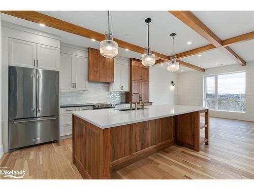 401-18 Campus Trail, Huntsville, ON - Indoor Photo Showing Kitchen With Upgraded Kitchen
