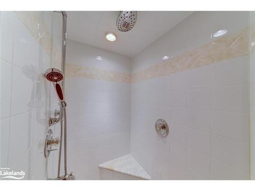 13 Belcher Street, Collingwood, ON - Indoor Photo Showing Bathroom