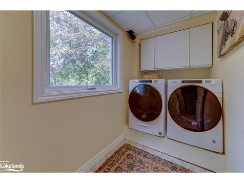 13 Belcher Street, Collingwood, ON - Indoor Photo Showing Laundry Room