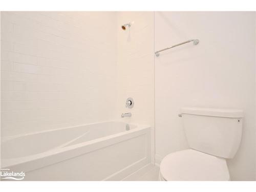 20 Allison Lane, Midland, ON - Indoor Photo Showing Bathroom