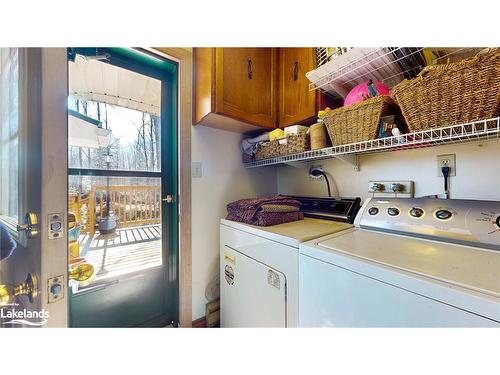 14 Seneca Crescent, Tiny, ON - Indoor Photo Showing Laundry Room