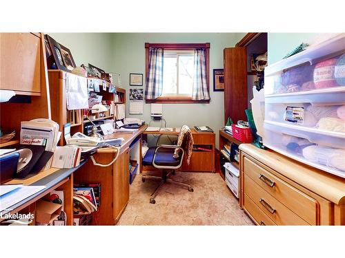 14 Seneca Crescent, Tiny, ON - Indoor Photo Showing Office