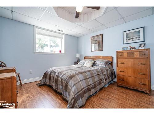 409 Pheasant Lane, Midland, ON - Indoor Photo Showing Bedroom
