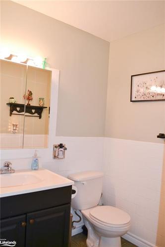 204 Mineral Springs Road, Huntsville, ON - Indoor Photo Showing Bathroom