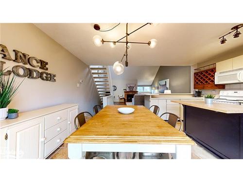 214 Escarpment Crescent, Collingwood, ON - Indoor Photo Showing Dining Room