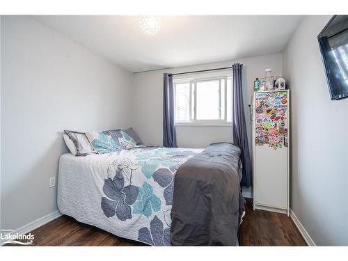 36 Argyle Road, Barrie, ON - Indoor Photo Showing Bedroom