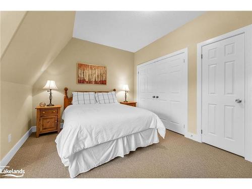 225-170 Snowbridge Way, The Blue Mountains, ON - Indoor Photo Showing Bathroom