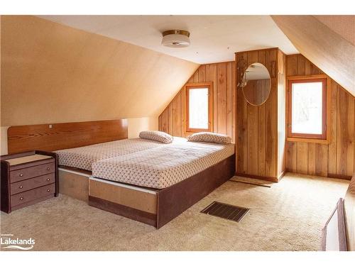 429-439 Lynx Lake Road, Huntsville, ON - Indoor Photo Showing Bedroom