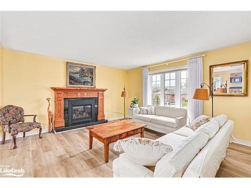 61 Country Crescent, Meaford, ON - Indoor Photo Showing Living Room With Fireplace