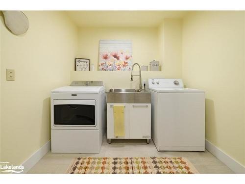 8 George Walk, Elliot Lake, ON - Indoor Photo Showing Laundry Room