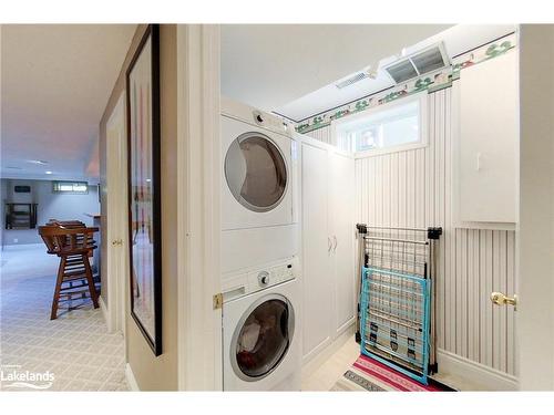 112 Carmichael Crescent, The Blue Mountains, ON - Indoor Photo Showing Laundry Room