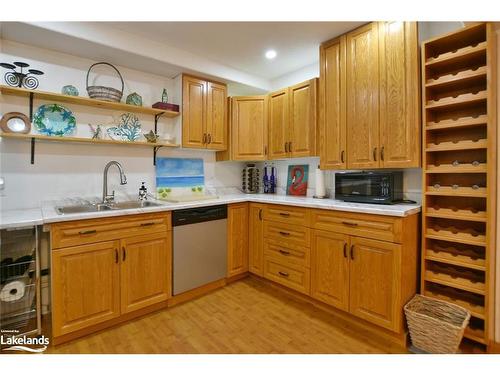 20 53Rd Street S, Wasaga Beach, ON - Indoor Photo Showing Kitchen With Double Sink