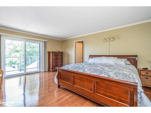 3085 Ogdens Beach Road, Tay, ON - Indoor Photo Showing Bedroom