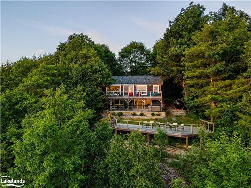 1047 Whyman Road, Algonquin Highlands, ON - Outdoor