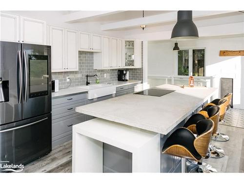 1047 Whyman Road, Algonquin Highlands, ON - Indoor Photo Showing Kitchen