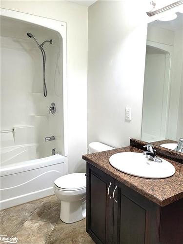 50 Drummond Drive, Penetanguishene, ON - Indoor Photo Showing Bathroom
