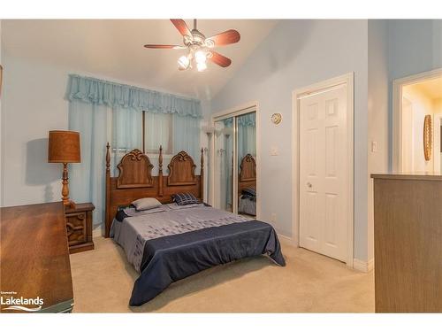 1059 Tooke Lake Road, Baysville, ON - Indoor Photo Showing Bedroom