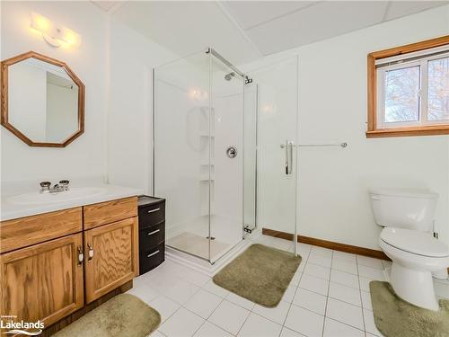 425 Louise Street, Gravenhurst, ON - Indoor Photo Showing Bathroom