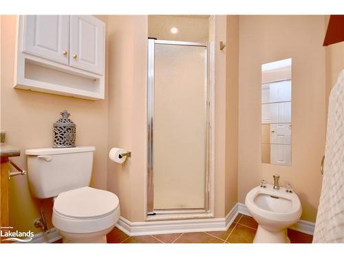72 Forest Avenue, Wasaga Beach, ON - Indoor Photo Showing Bathroom