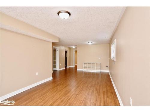 72 Forest Avenue, Wasaga Beach, ON - Indoor Photo Showing Other Room