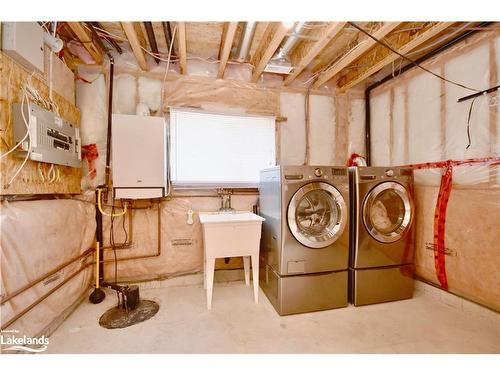 72 Forest Avenue, Wasaga Beach, ON - Indoor Photo Showing Laundry Room